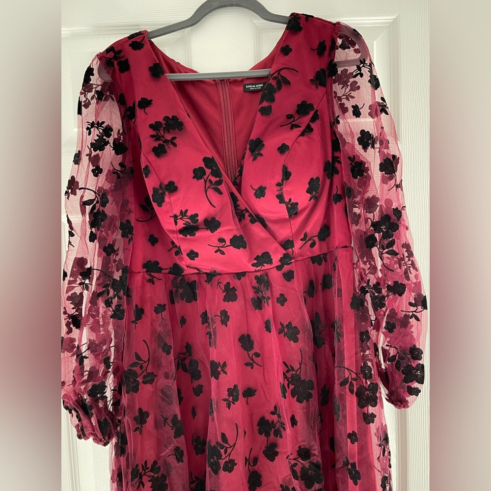 SHEIN Belle Plus Contrast Floral Mesh Maxi Dress